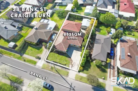 Property photo of 38 Bank Street Craigieburn VIC 3064
