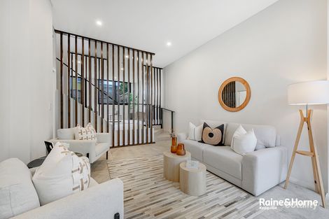 Property photo of 8 Bluestone Way Norwest NSW 2153
