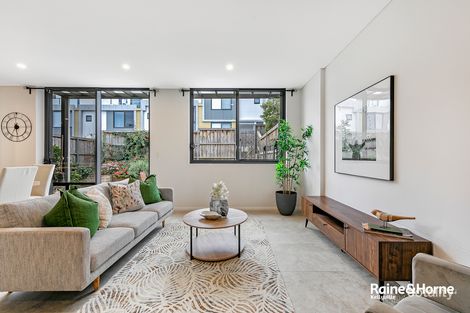 Property photo of 8 Bluestone Way Norwest NSW 2153