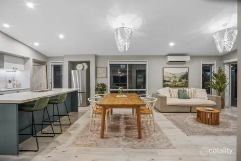 Property photo of 20 Escalade Circuit Pallara QLD 4110