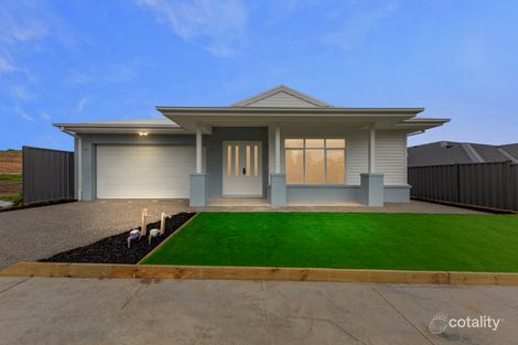 17 Skyline Cres, Nar Nar Goon, VIC 3812