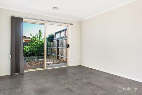 2/5 Swallow St, Werribee, VIC 3030