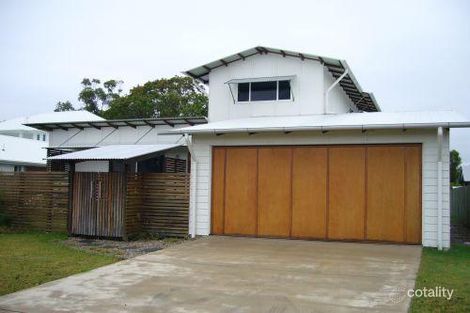 Property photo of 13 Satinash Place Mudjimba QLD 4564
