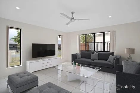 Property photo of 2 Bilgola Place Blacks Beach QLD 4740