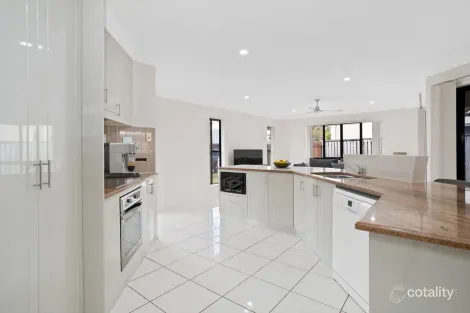 Property photo of 2 Bilgola Place Blacks Beach QLD 4740