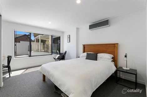 Property photo of 2 Glenbrook Avenue Benowa QLD 4217