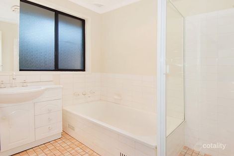 Property photo of 33 Solander Road Kings Langley NSW 2147