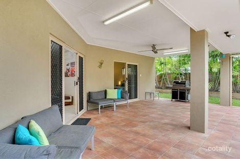 Property photo of 2 Savannah Street Palm Cove QLD 4879