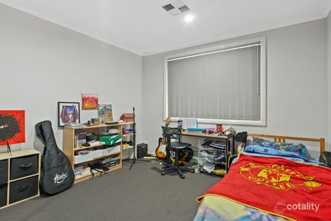 Property photo of 5 Pilot Close Minto NSW 2566