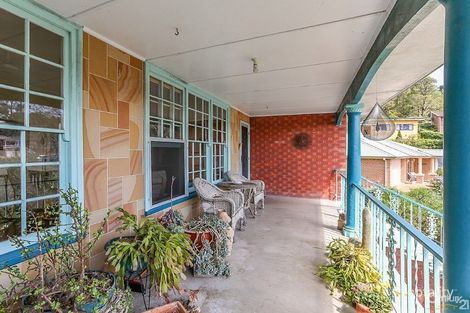 Property photo of 16 Elvidge Crescent Kotara South NSW 2289