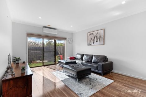Property photo of 2/8 Shirley Street St Albans VIC 3021
