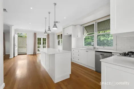 9 Charteris St, Paddington, QLD 4064