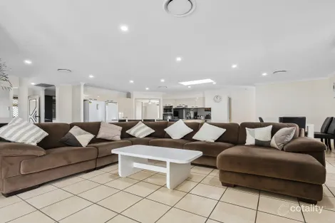Property photo of 4 Wattle Grove Drive Ningi QLD 4511