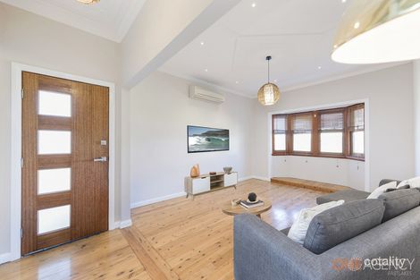 Property photo of 11 Macquarie Street Belmont NSW 2280
