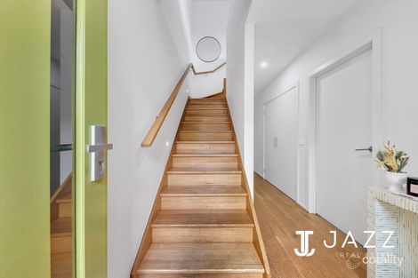 Property photo of 24 Broadside Walk Point Cook VIC 3030