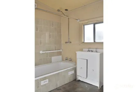 Property photo of 30 Henry Street Bathurst NSW 2795