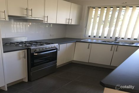 14 Mentha Pl, Macquarie Fields, NSW 2564