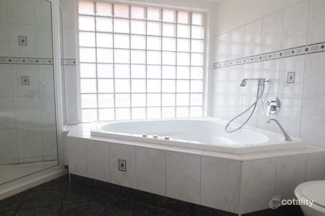 Property photo of 75 Centenary Drive Mill Park VIC 3082