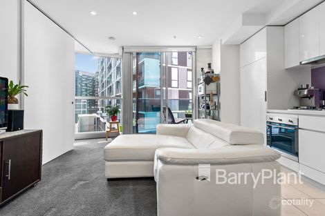 Property photo of 607/241 Harbour Esplanade Docklands VIC 3008