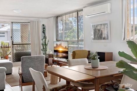 Property photo of 1/8 Riviera Road Miami QLD 4220