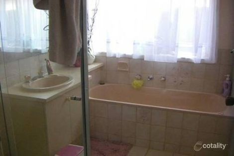 Property photo of 5 Expo Court Meadow Heights VIC 3048