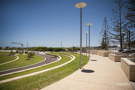 Property photo of 2/1 Freeman Loop North Fremantle WA 6159