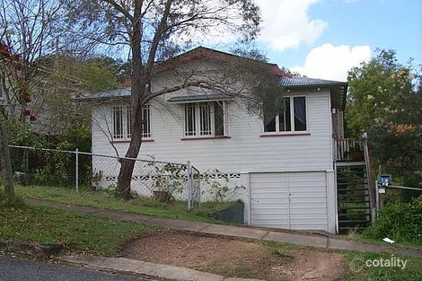 18 Carranya St, Camp Hill, QLD 4152