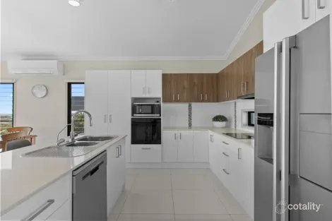 Property photo of 6 Highview Drive Craignish QLD 4655