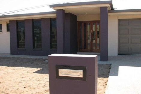 Property photo of 19 Cook Close Emerald QLD 4720