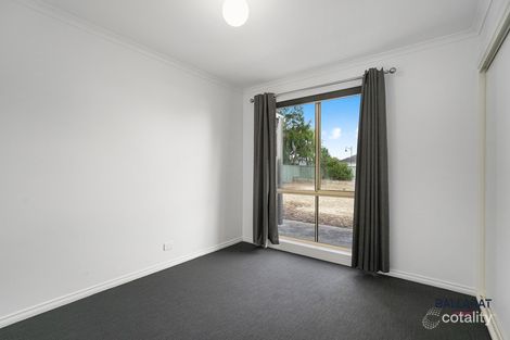 Property photo of 13 Castle Court Ballarat East VIC 3350