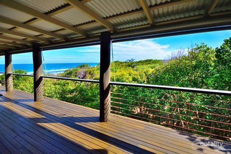 Property photo of 14 Crusoe Court Castaways Beach QLD 4567