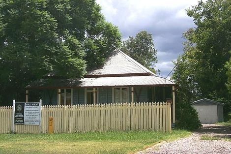 Property photo of 23 Doyle Street Silkstone QLD 4304