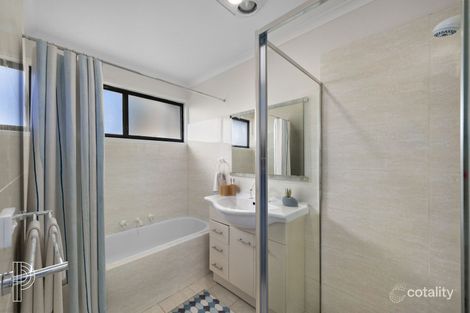 Property photo of 8 Warring Place Giralang ACT 2617