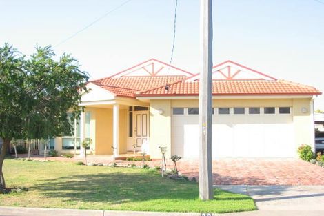 33 Elystan Rd, Altona Meadows, VIC 3028