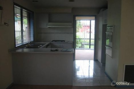 Property photo of 19 Nana Walk Narre Warren South VIC 3805