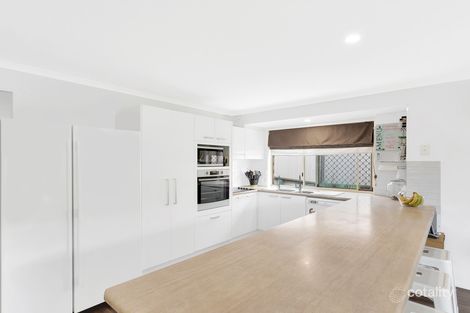 Property photo of 5 Nottinghill Place Oxenford QLD 4210