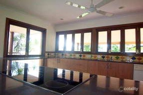 Property photo of 13 Helen Court Broadbeach Waters QLD 4218