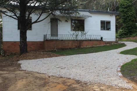 16 Blaxland Rd, Wentworth Falls, NSW 2782