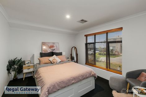 Property photo of 6 Claymore Place Piara Waters WA 6112