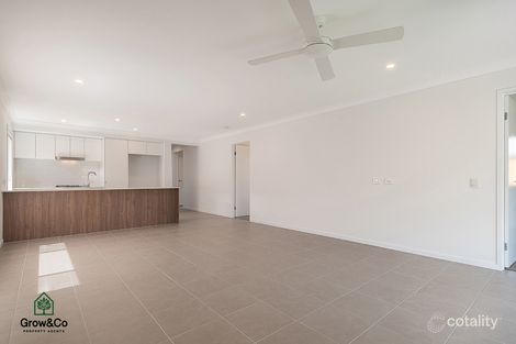 Property photo of 74 Chambers Ridge Boulevard Park Ridge QLD 4125