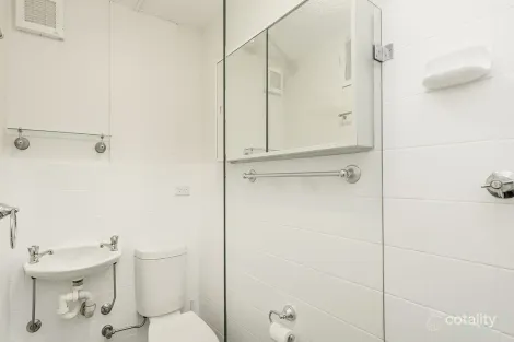 Property photo of 26/2-4 East Crescent Street McMahons Point NSW 2060