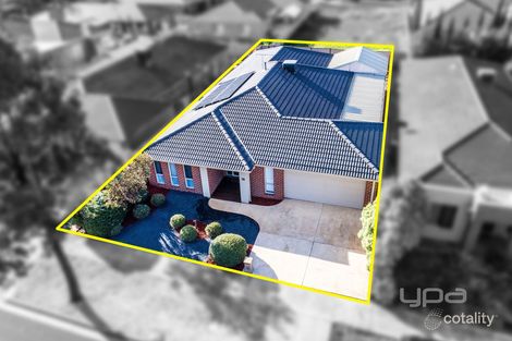 Property photo of 18 Scales Lane Burnside Heights VIC 3023