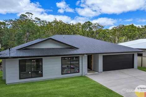 8 Topaz St, Russell Island, QLD 4184