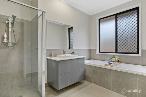 Property photo of 20 Bowerbird Avenue Burnside QLD 4560