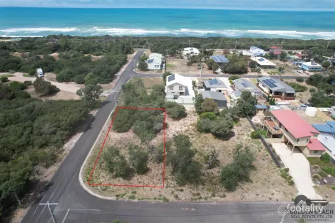 1 Pacific Ct, Golden Beach, VIC 3851