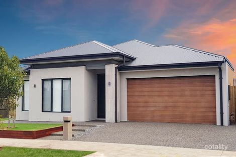 32 Tangerine Rd, Manor Lakes, VIC 3024