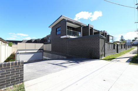 1/329 Roberts Rd, Greenacre, NSW 2190