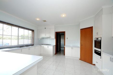 Property photo of 2 Kerr Crescent Aspendale Gardens VIC 3195