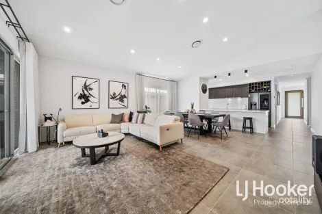 Property photo of 7 Snowdonia Crescent Yarrabilba QLD 4207