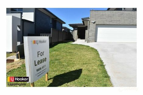 8b Bergin Cct, Leppington, NSW 2179